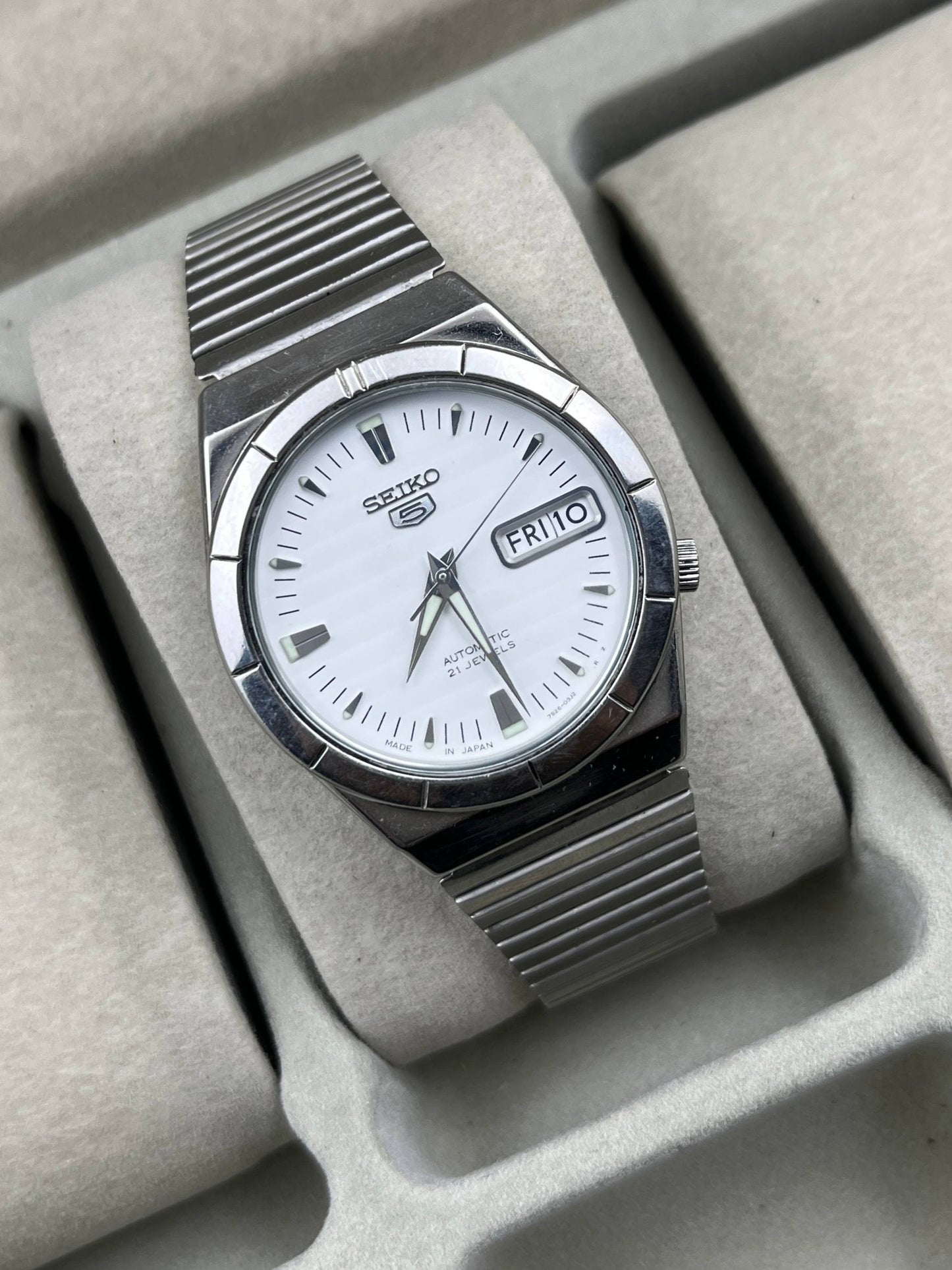Vintage Seiko 5 Automatic TBC White (Pre-owned)
