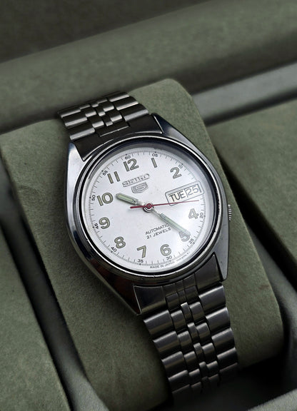 Vintage Seiko 7019 Army Style Military White