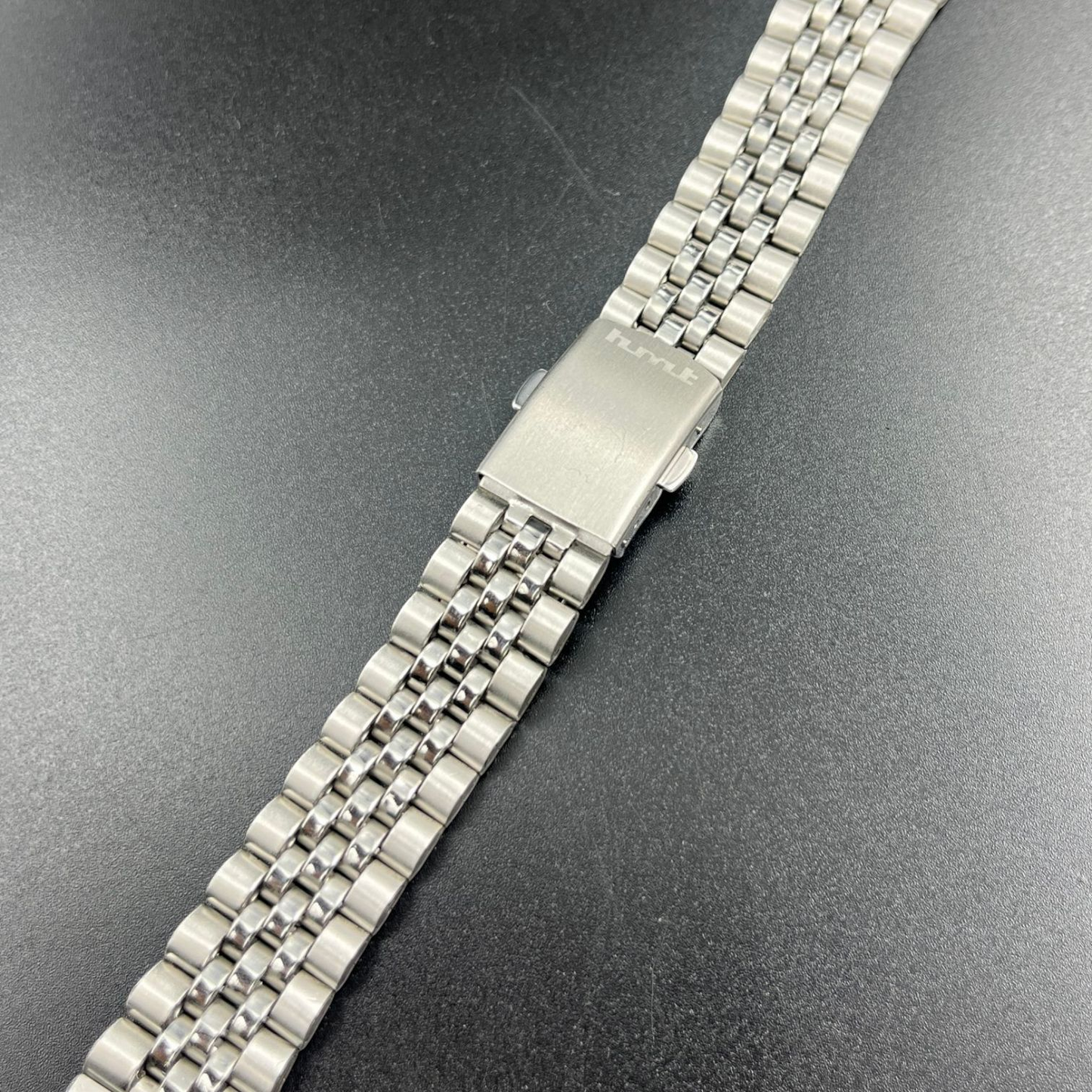 [18mm] Jubilee Bracelet [C Clasp] - Silver Stainless Steel (Curved End)