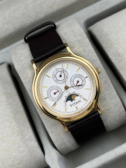 Vintage Titan Moonphase