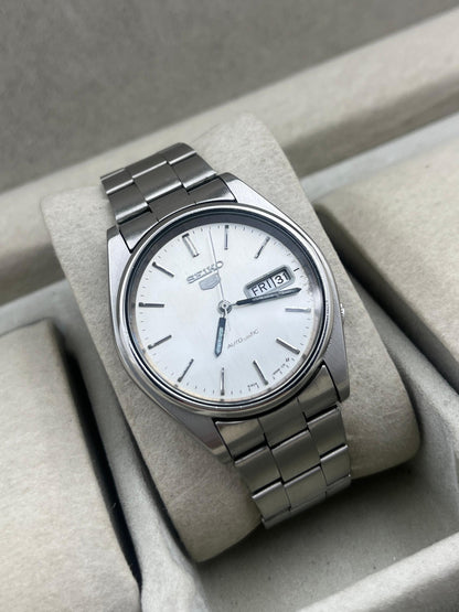 Vintage Seiko 5 Automatic (Cal 6309) (6.4 inch wrist)