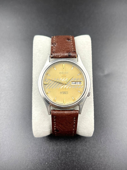 Vintage Seiko Automatic – Watch It Move - Main Image