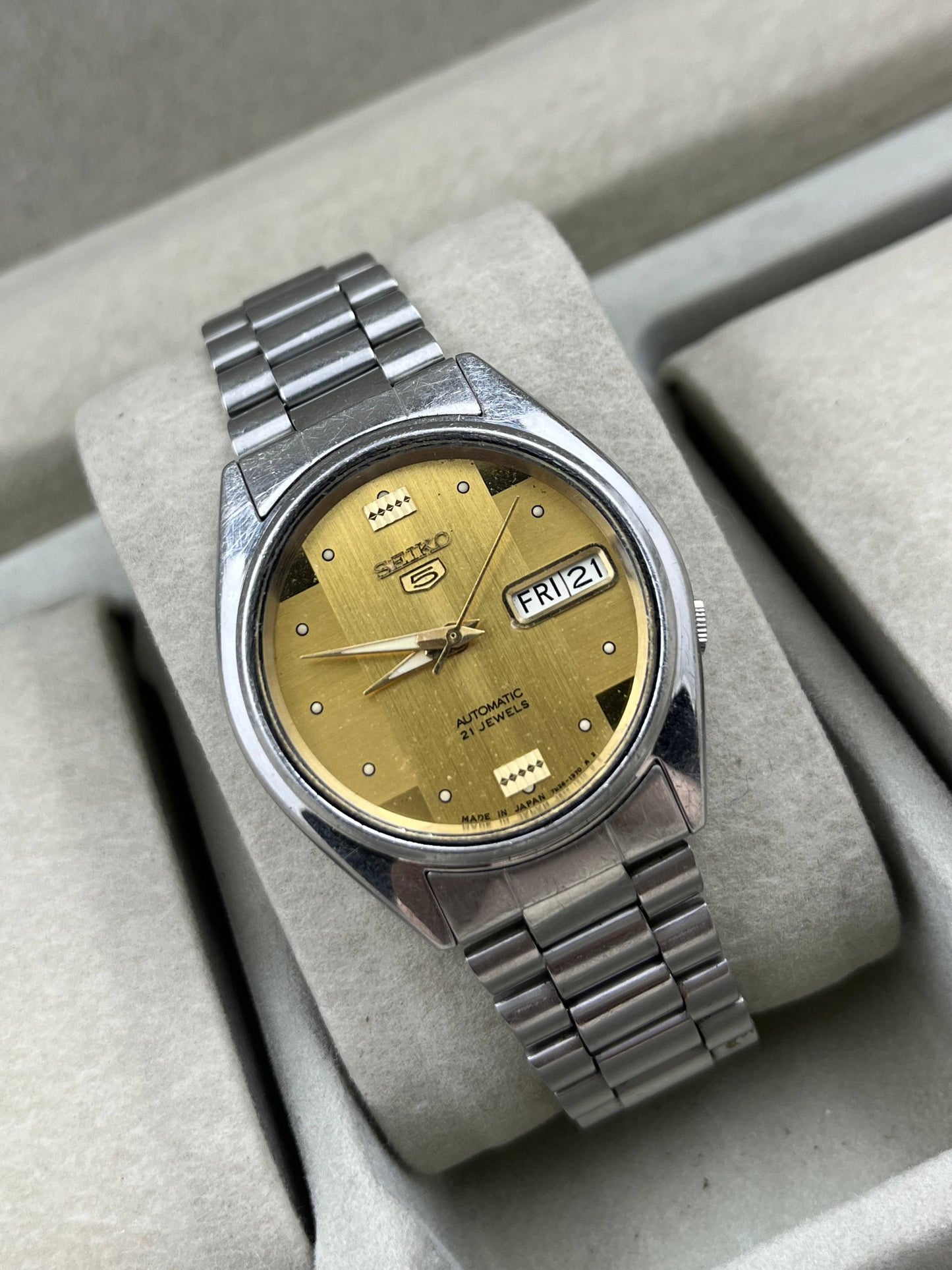 Vintage Seiko 5 Automatic YD  Cal