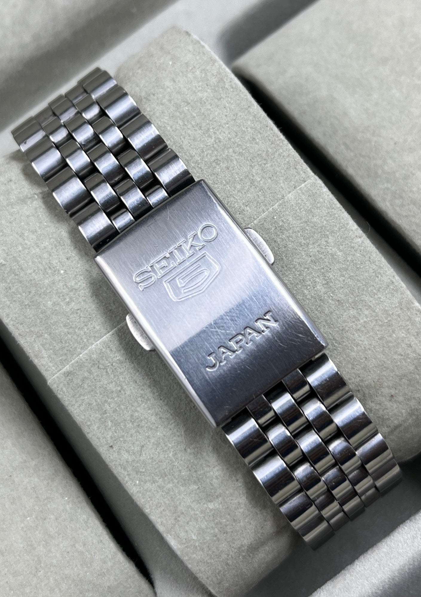 Seiko 5 Sports SNK369