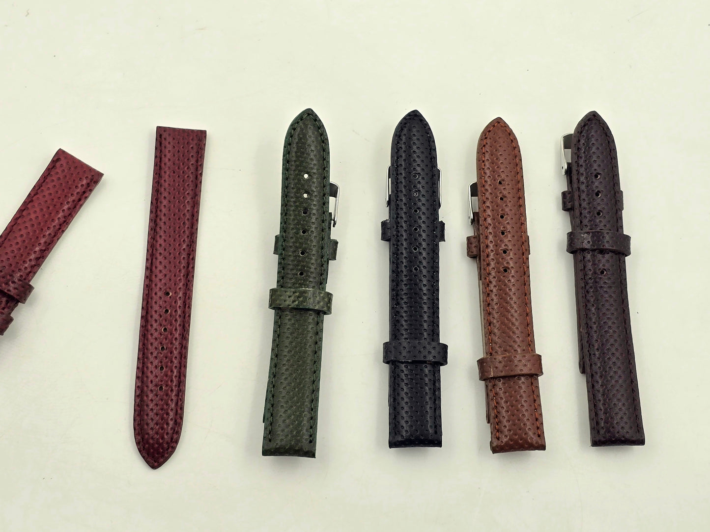 [22 mm] Dotted Leather - Maroonish Red