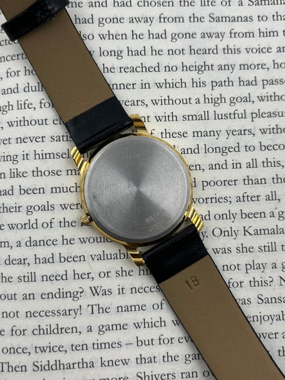 SEIKO Round - Red (Quartz - Mod)
