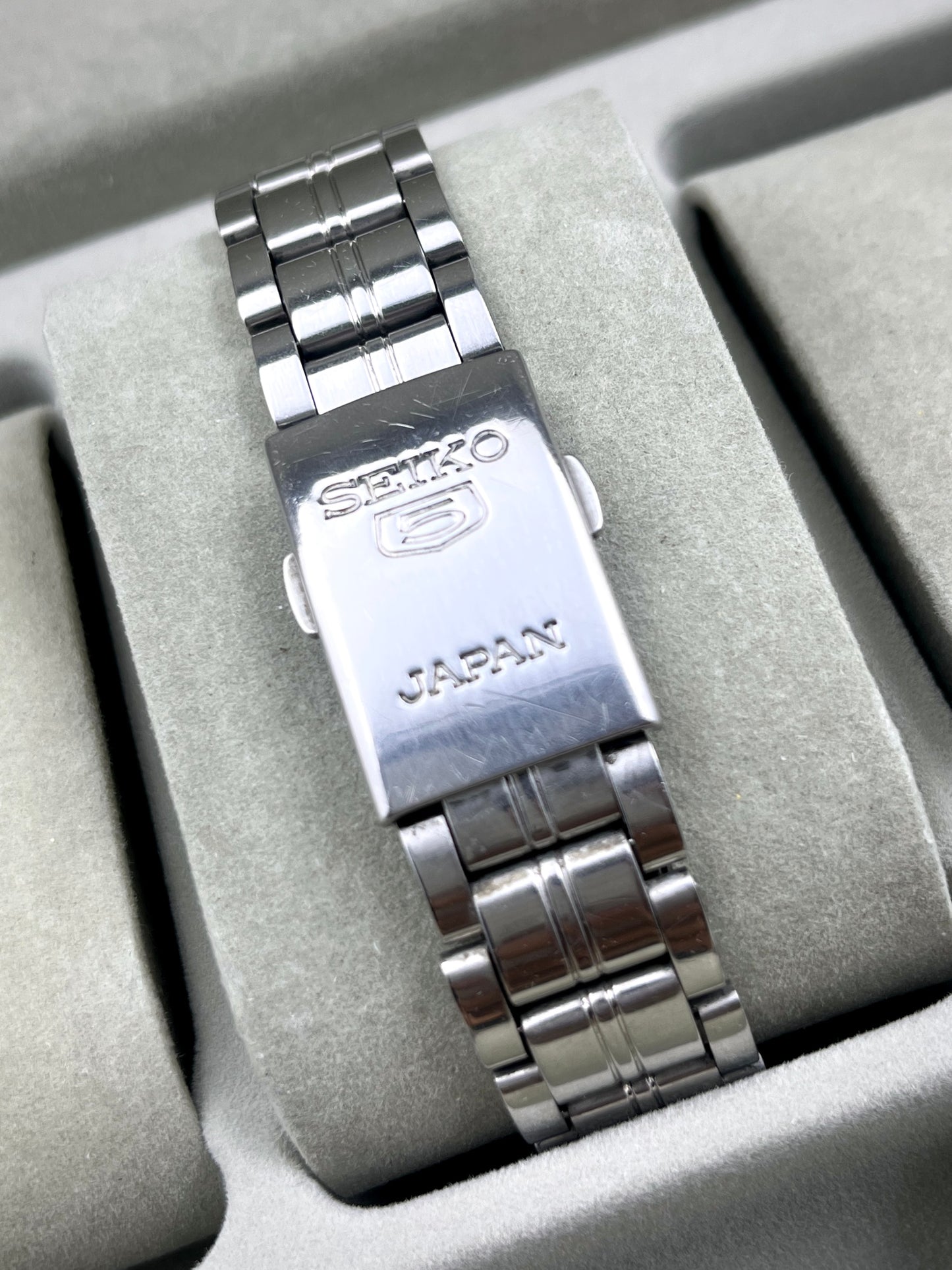 Seiko 5 Automatic SNK571
