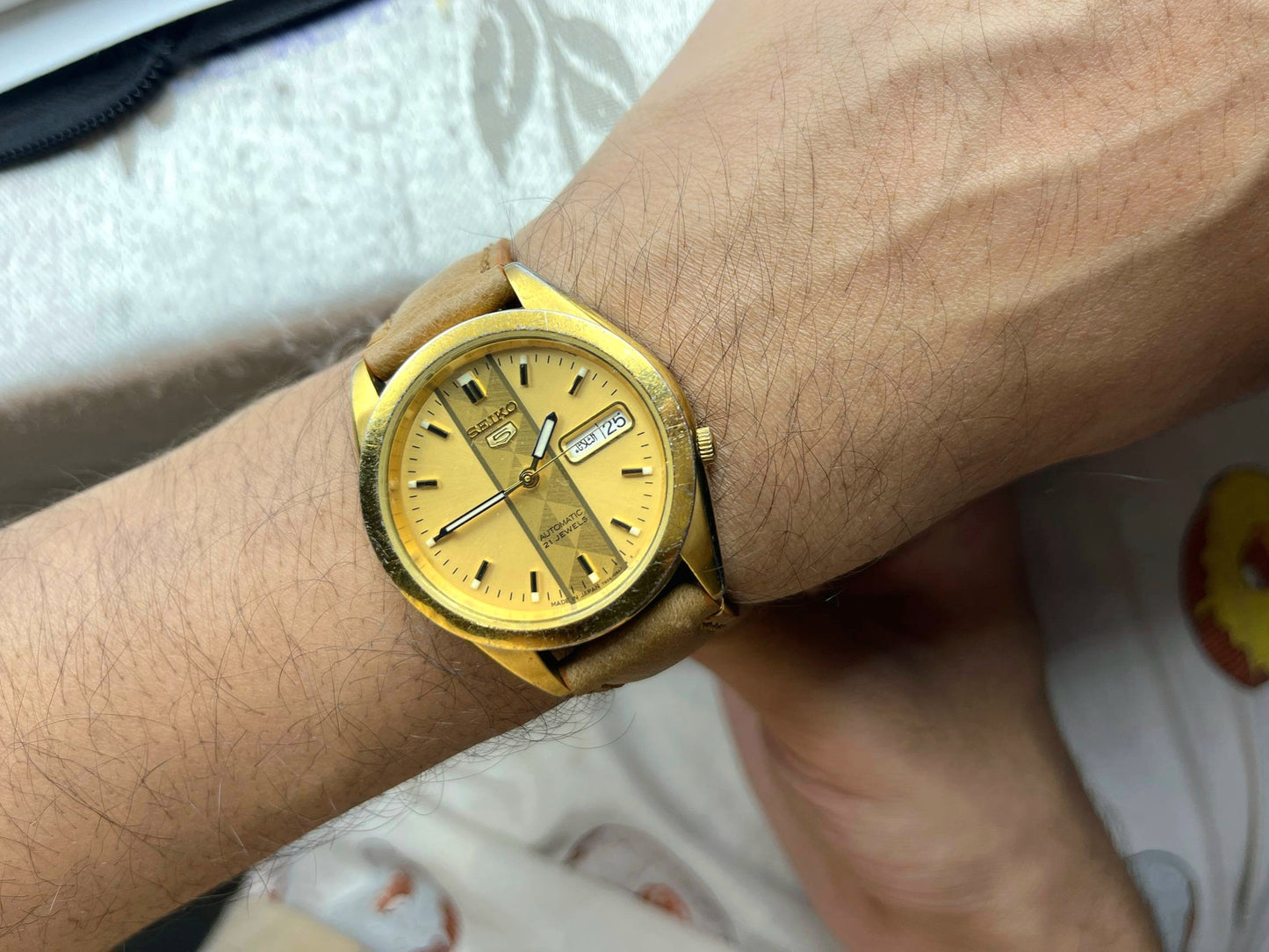 Vintage Seiko 5 Gold Exhibition Back (Cal 7S26)