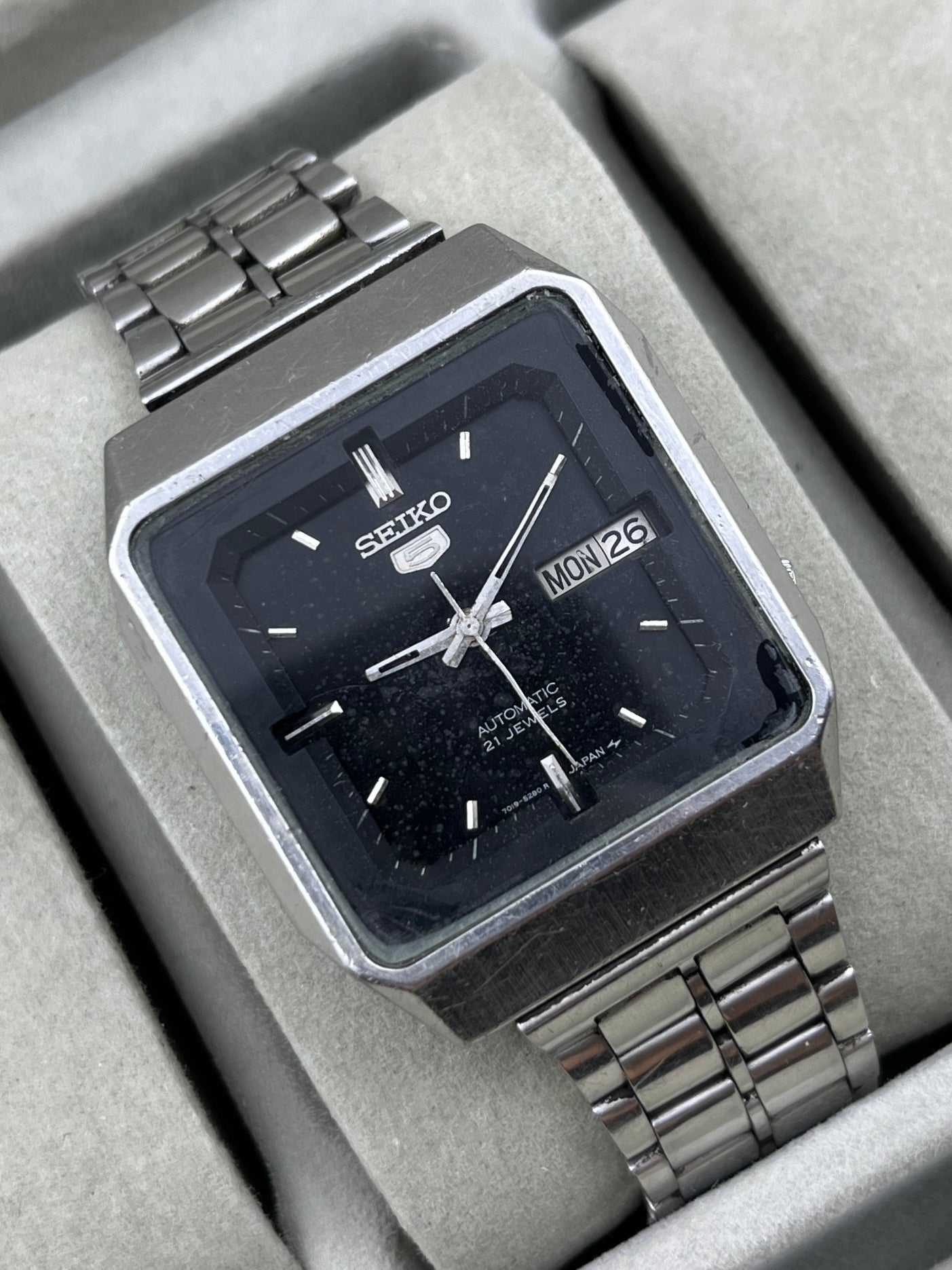 Vintage SEIKO Automatic Black TV Dial